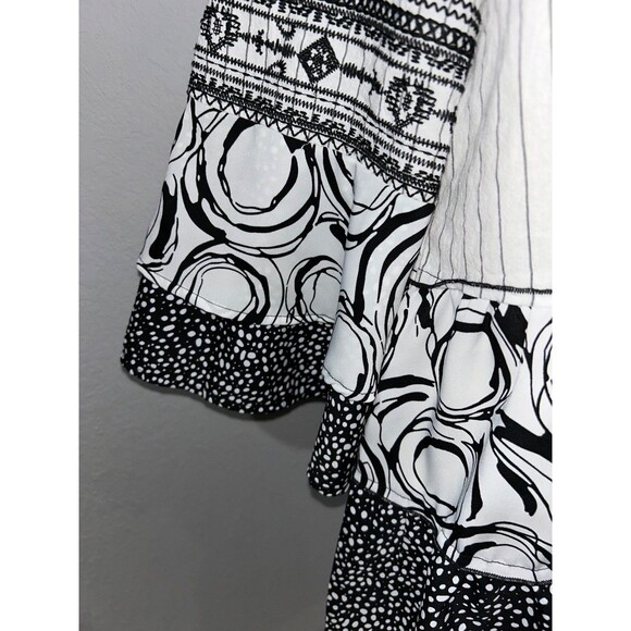 Calessa Women’s Embroidered Patchwork Split V-Neck 3/4 Bell Sleeve Tunic size M - Picture 5 of 10